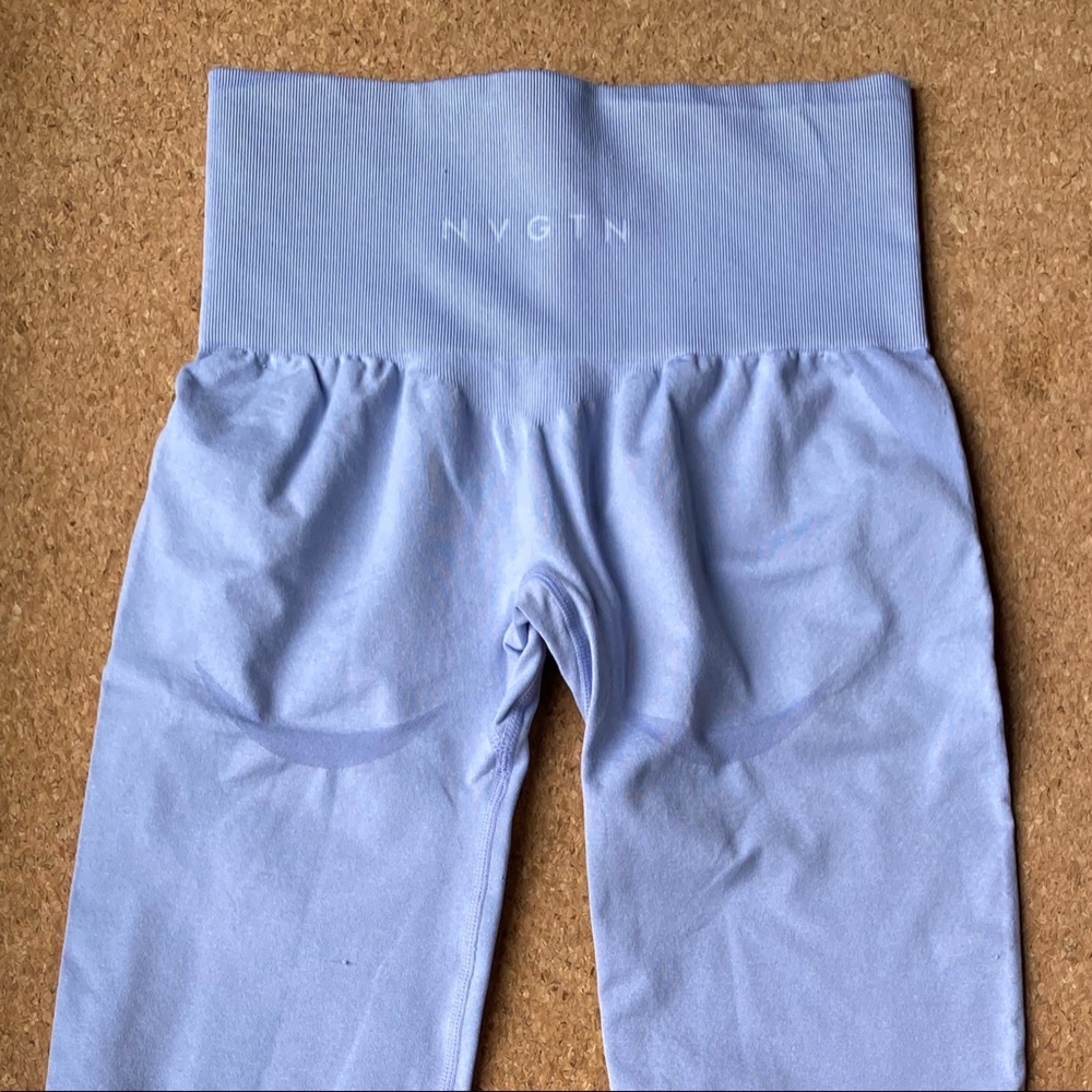NVGTN XS periwinkle contour leggings